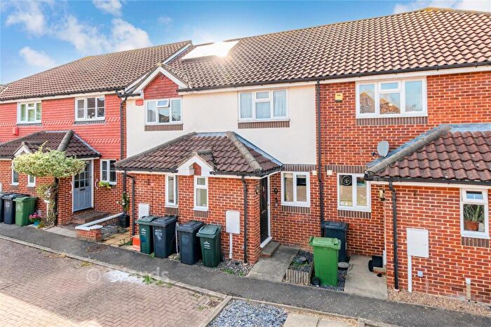 2 Bedroom Terraced House For Sale In Cugley Road, Dartford, Kent, DA2