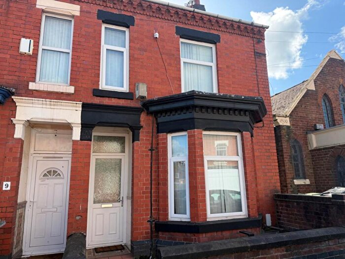 3 Bedroom Terraced House For Sale In Derrington Avenue, Crewe, CW2