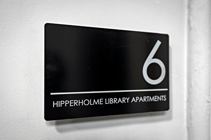 2 Bedroom Flat To Rent In Leeds Road, Hipperholme, HX3