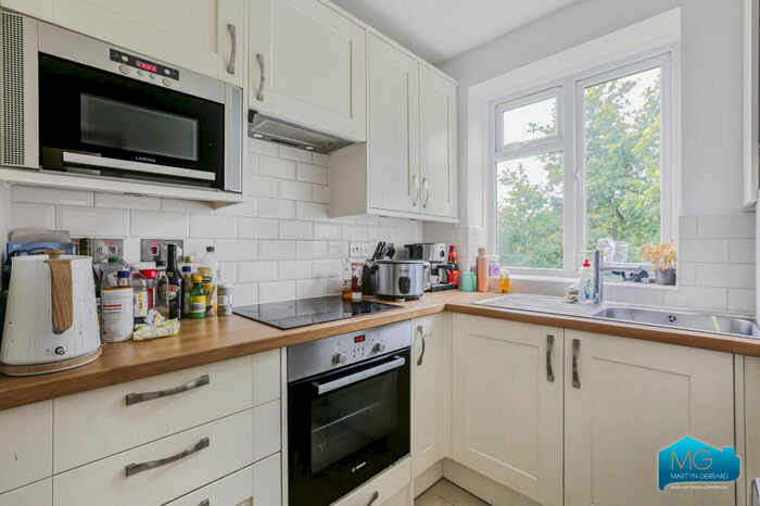 2 Bedroom Apartment To Rent In Branksome Court, East End Road, London, N2