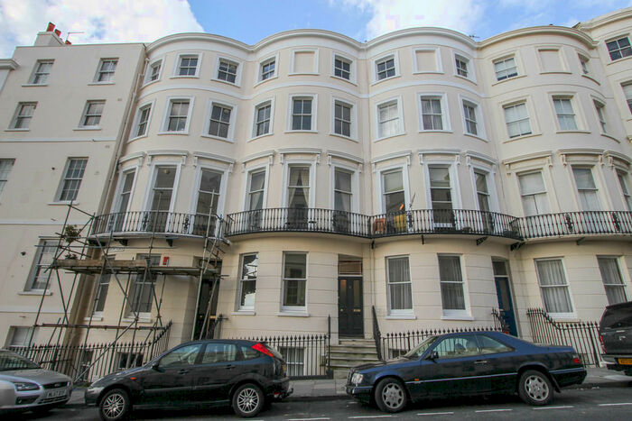 2 Bedroom Flat To Rent In Eaton Place, BN2