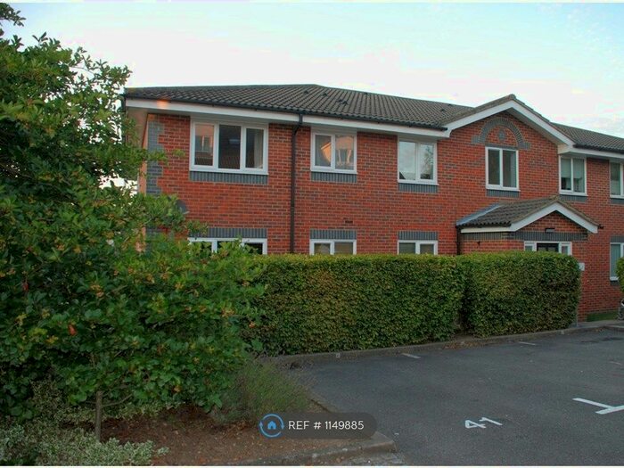 1 Bedroom Flat To Rent In Rickmansworth Road, Watford, WD18