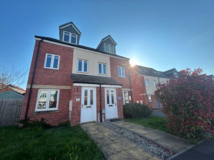 3 Bedroom Semi-Detached House To Rent In Bedroom House To Rent, Homington Avenue, Badbury Park, SN3