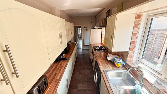 2 Bedroom Terraced House To Rent In St. Matthews Road, Smethwick, B66