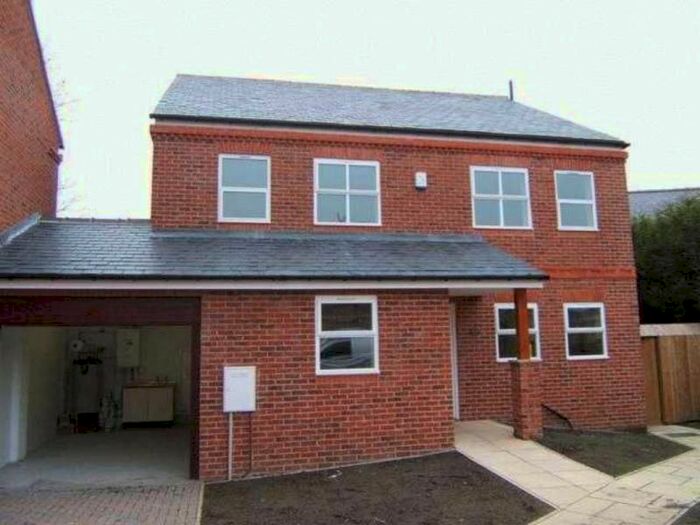 5 Bedroom Detached House To Rent In Chapel Yard, Colton, Leeds, LS15