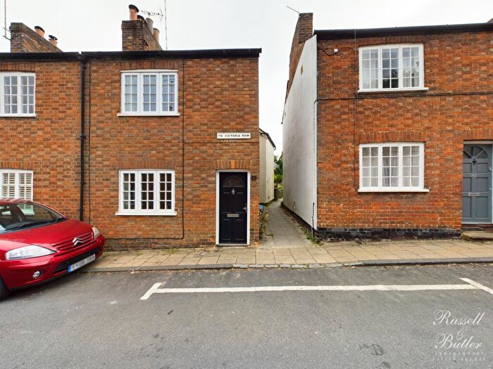 2 Bedroom End Of Terrace House To Rent In Well Street, Buckingham, Buckinghamshire, MK18
