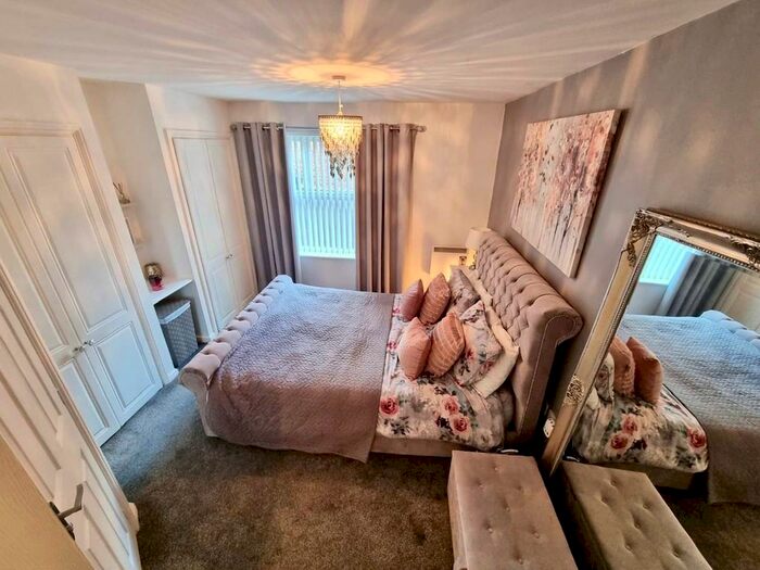 2 Bedroom Flat To Rent In Aston Chase, Hemsworth, Pontefract, WF9