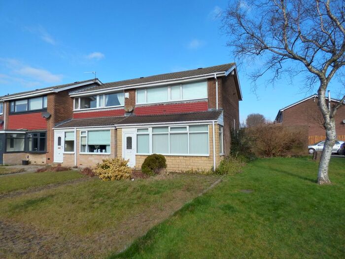 3 Bedroom Semi-Detached House To Rent In Broadstone Way, Wallsend, NE28