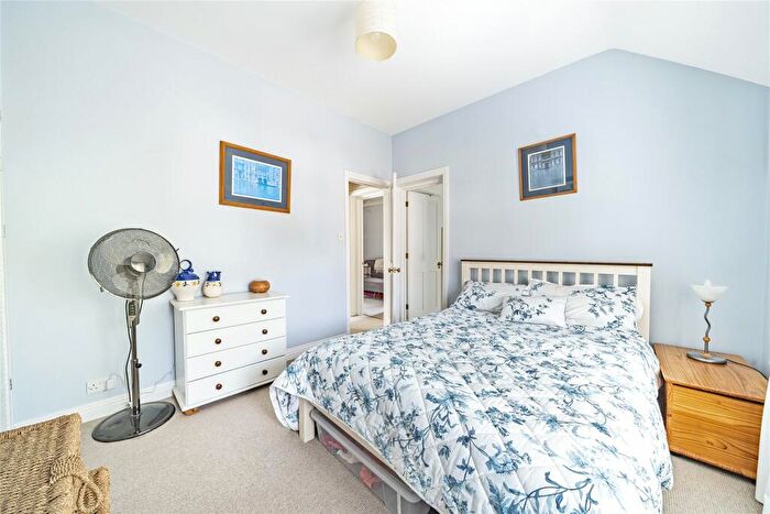 3 Bedroom End Of Terrace House For Sale In Hammer Vale, Haslemere, Hampshire, GU27