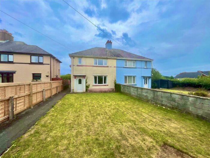 3 Bedroom House For Sale In Llangadog, SA19