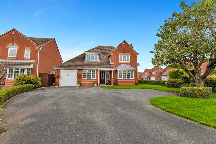 4 Bedroom Detached House For Sale In Daybell Road, Moira, DE12