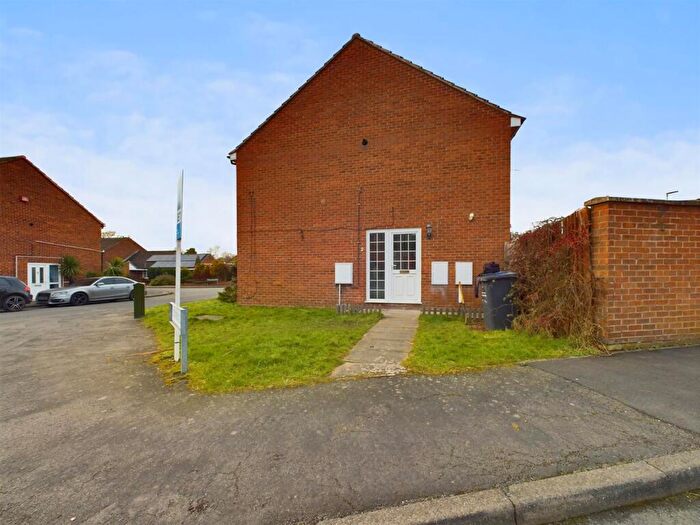 3 Bedroom Semi-Detached House To Rent In Rudyard Close, Loughborough, LE11