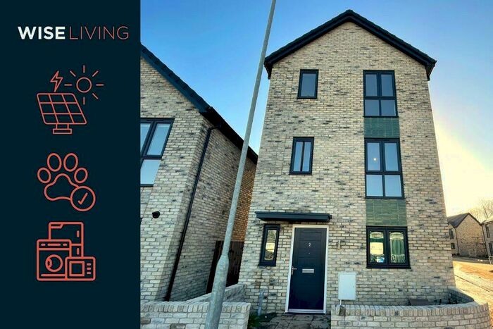 4 Bedroom Semi-Detached House To Rent In Bennett Close, Almondsbury, Bristol, BS10