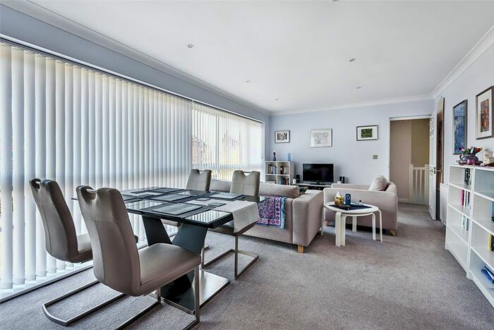 3 Bedroom Flat To Rent In Marina Way, Abingdon OX14