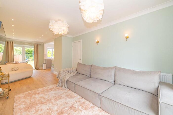 3 Bedroom End Of Terrace House For Sale In Ospringe Street, Faversham, Kent, ME13