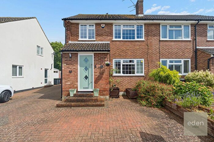 3 Bedroom Semi-Detached House For Sale In Priory Grove, Ditton, ME20
