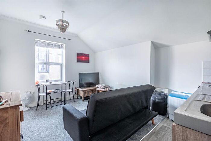 Studio To Rent In Cambridge Road, Eastbourne, BN22