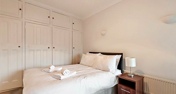 5 Bedroom Property To Rent In Park Road, London, NW8