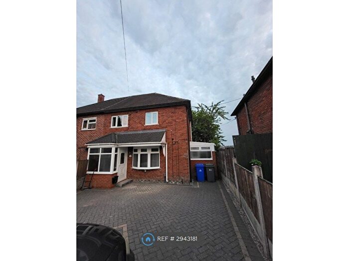 3 Bedroom Semi-Detached House To Rent In Piggott Grove, Stoke-On-Trent, ST2