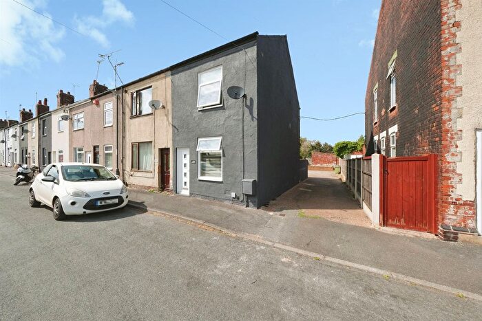 3 Bedroom End Of Terrace House For Sale In Portland Street, Clowne, Chesterfield, S43