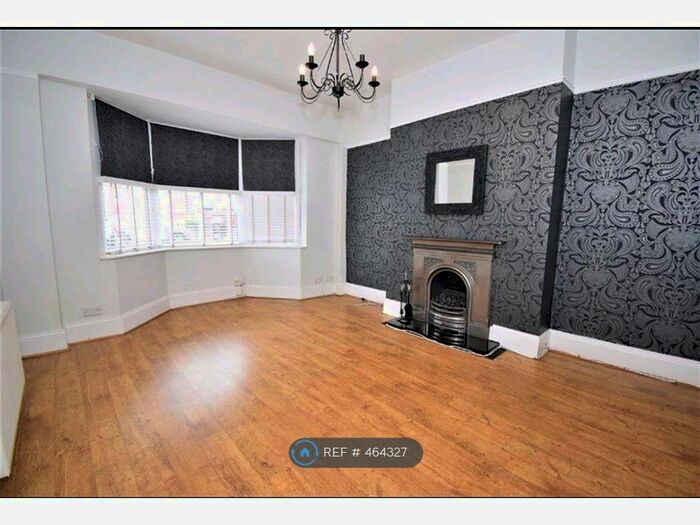 4 Bedroom Terraced House To Rent In Stanhope Road, South Shields NE33