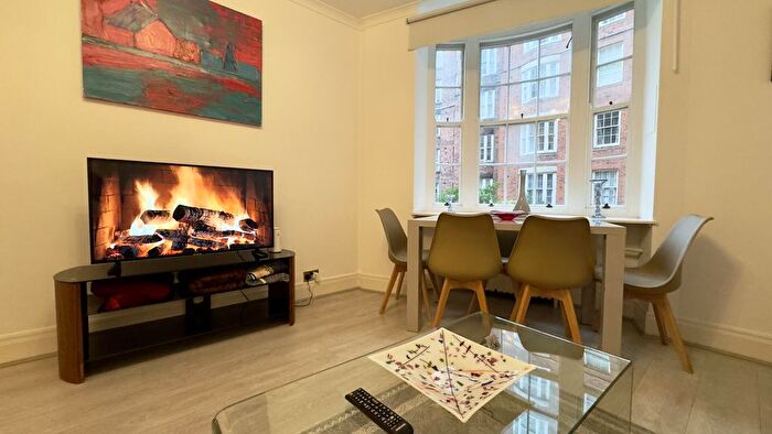 2 Bedroom Flat To Rent In Porchester Road, London, W2