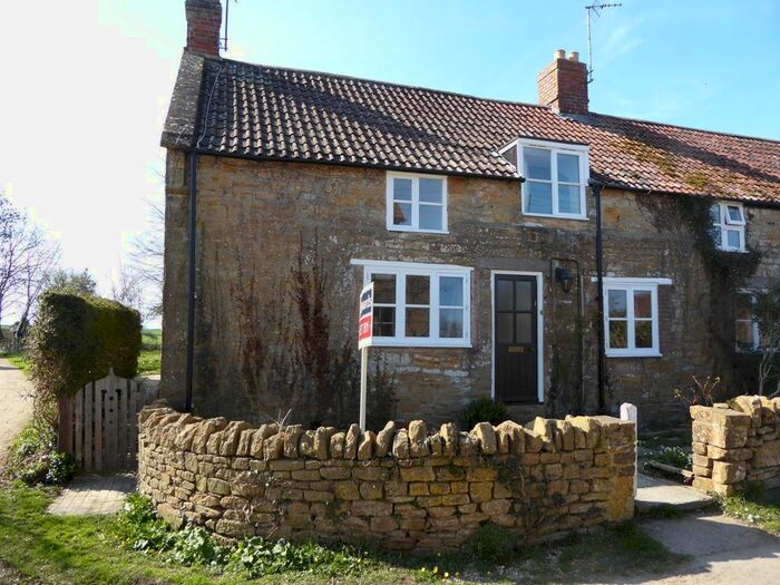 4 Bedroom End Of Terrace House To Rent In Milton Lane, Martock, TA12