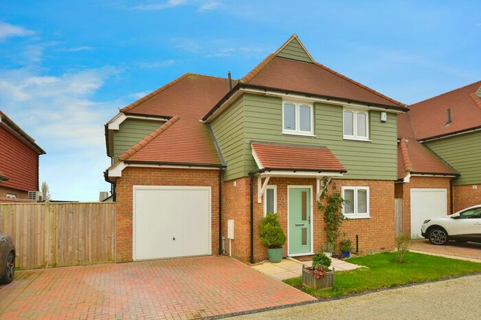 4 Bedroom Detached House For Sale In Brenzett, Romney Marsh, TN29