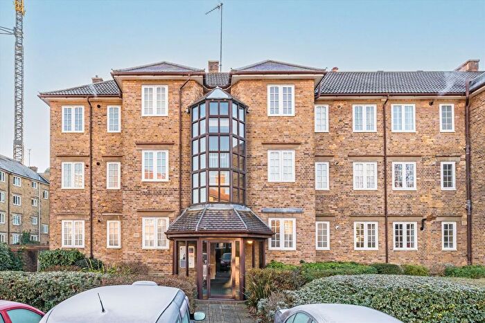2 Bedroom Flat For Sale In Frogmore, Wandsworth, SW18