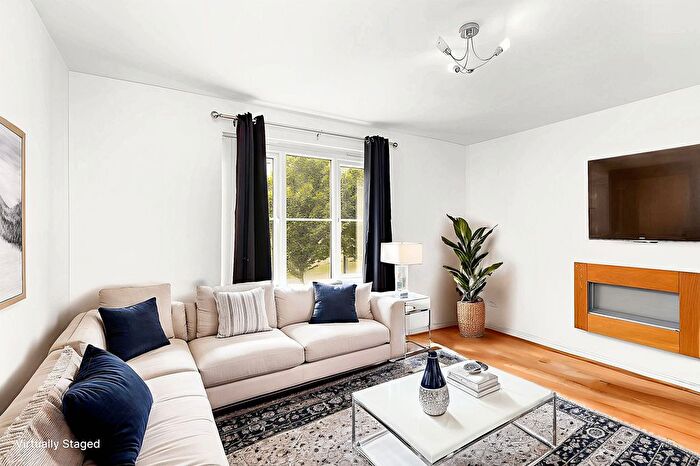 1 Bedroom Flat For Sale In Queens Crescent, Livingston, EH54
