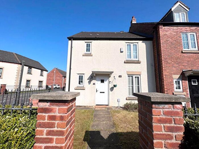 3 Bedroom Semi-Detached House To Rent In Kilcoby Avenue, Manchester, M27