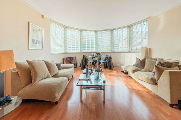 1 Bedroom Flat For Sale In Kidderpore Avenue, Hampstead, London, NW3