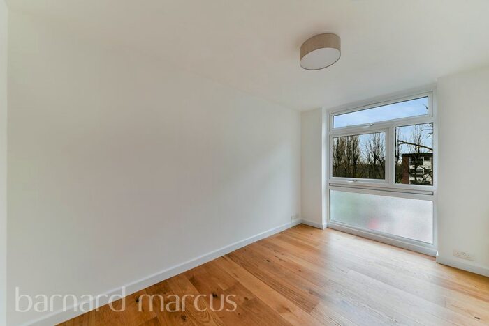 2 Bedroom Flat To Rent In Corfton Road, Ealing, W5