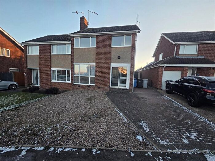 3 Bedroom Semi-Detached House To Rent In St Stephens Road, Kettering, Northants, NN15