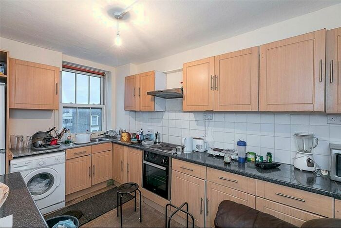 4 Bedroom Apartment To Rent In Queens Crescent, London, NW5