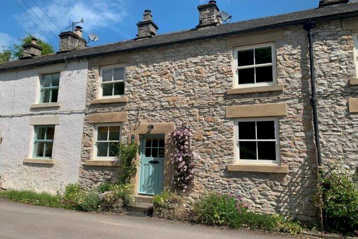 3 Bedroom Property To Rent In River View, Buxton, SK17