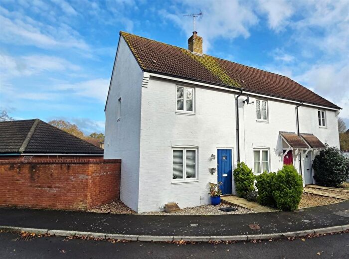 2 Bedroom Property For Sale In Field Close, Sturminster Newton, DT10