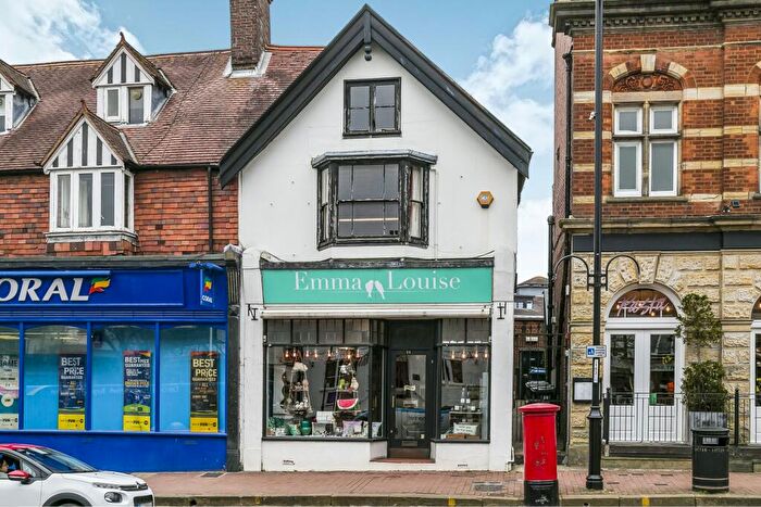 1 Bedroom Flat To Rent In High Street, East Grinstead, RH19