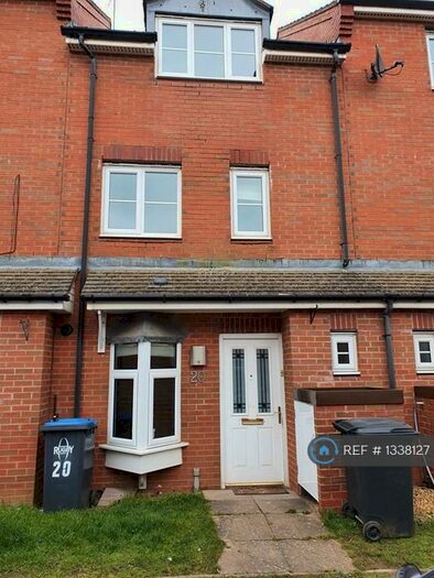 4 Bedroom Terraced House To Rent In Stowe Drive, Rugby, CV22