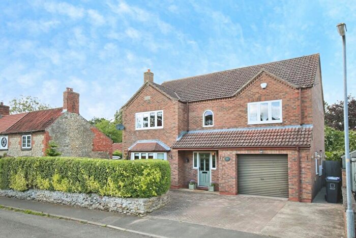 4 Bedroom Detached House For Sale In School Lane, Snitterby, DN21