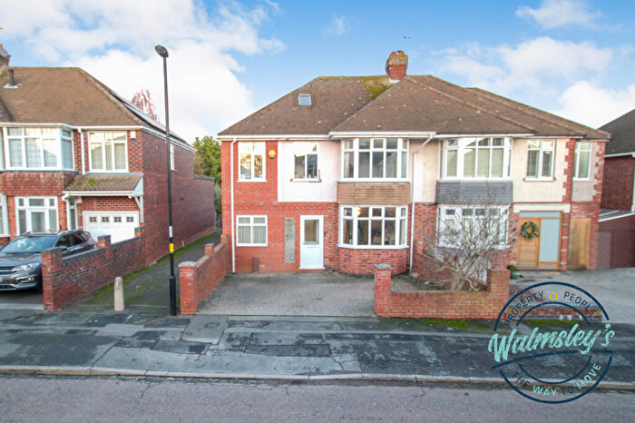 4 Bedroom Semi Detached House For Sale In Arnold Avenue, Styvechale, Coventry, CV3