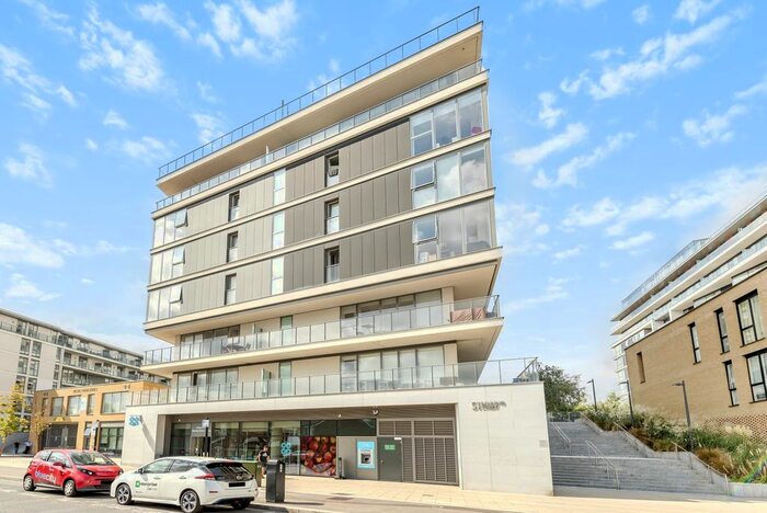 2 Bedroom Flat To Rent In River Gardens Walk, London, SE10