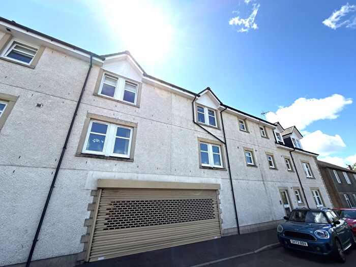 2 Bedroom Flat For Sale In Portland Place, Lanark, ML11