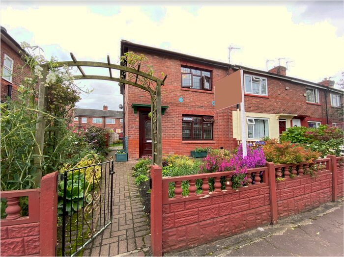 2 Bedroom End Of Terrace House To Rent In Gerald Road, Manchestser M6
