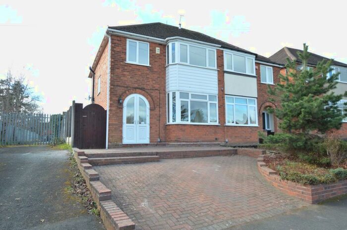 3 Bedroom Semi-Detached House To Rent In Glenmead Road, Great Barr, Birmingham, B44