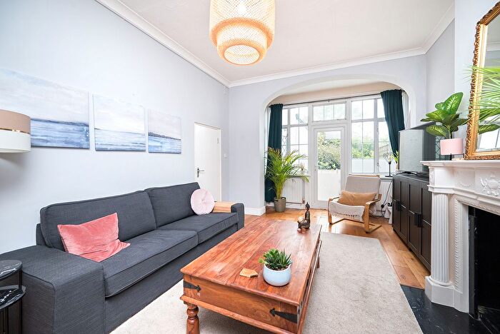 1 Bedroom Flat To Rent In Finchley Road, London, NW3
