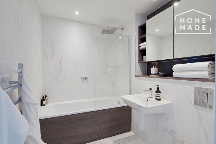 1 Bedroom Flat To Rent In The Residences, West Tower, M15