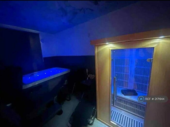 1 Bedroom Flat To Rent In Brick Lane, London, E1