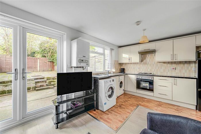 1 Bedroom Flat To Rent In Yeomans Way, London, EN3