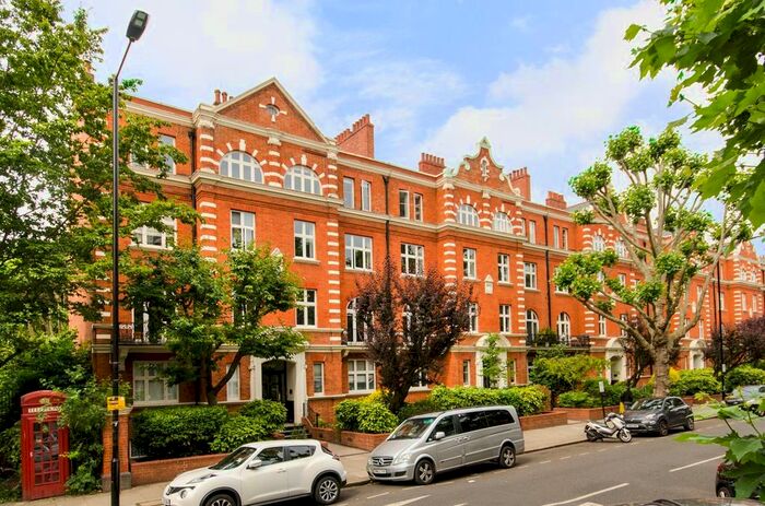 3 Bedroom Flat To Rent In Randolph Avenue, Maida Vale, London, W9